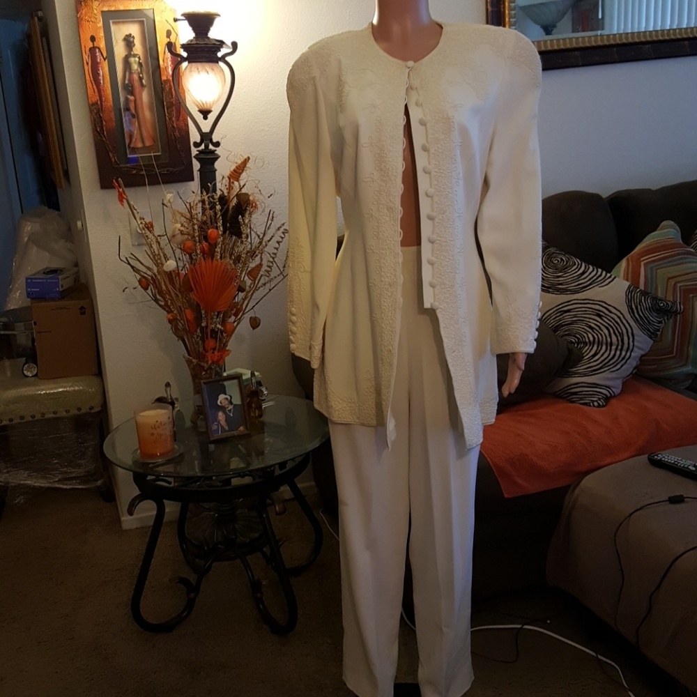 2PC Fashionable Beaded Jacket/Pants Suit